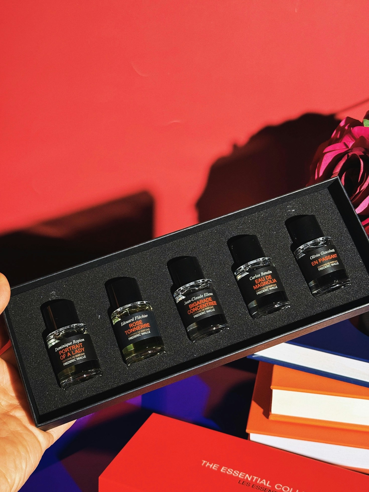 Kukkaisvesien valmistus: taidetta ja tiedettä